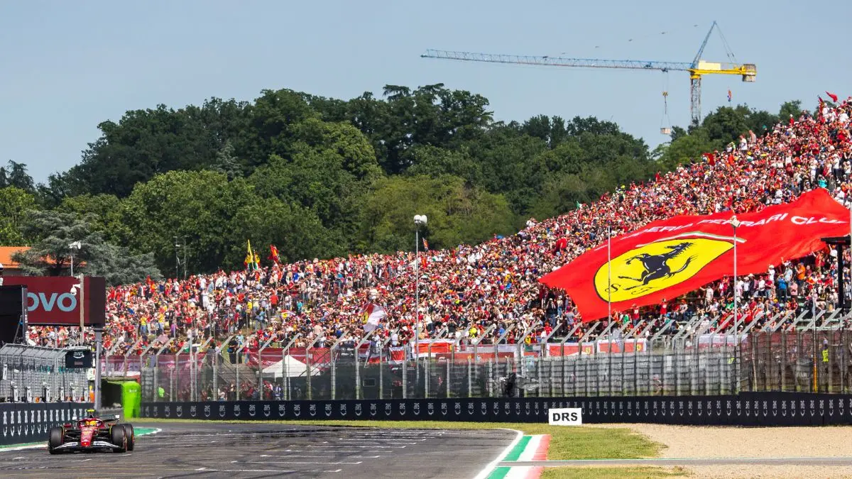 Tifosi ferrari a Monza