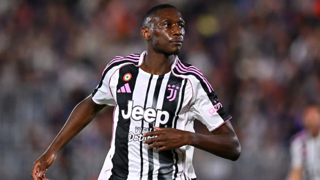 kolo muani durante una partita con la juventus