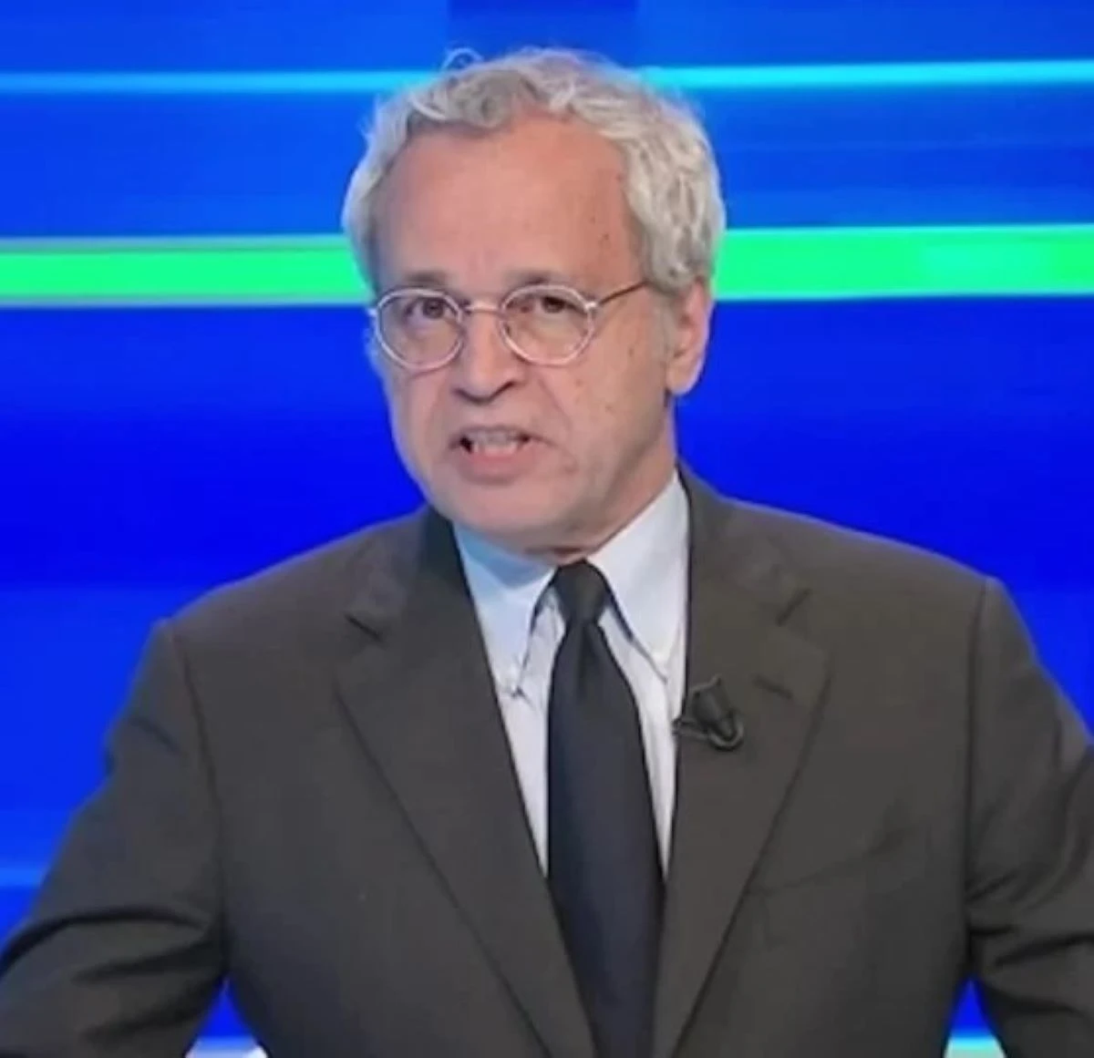 Enrico Mentana giornalista TgLa7