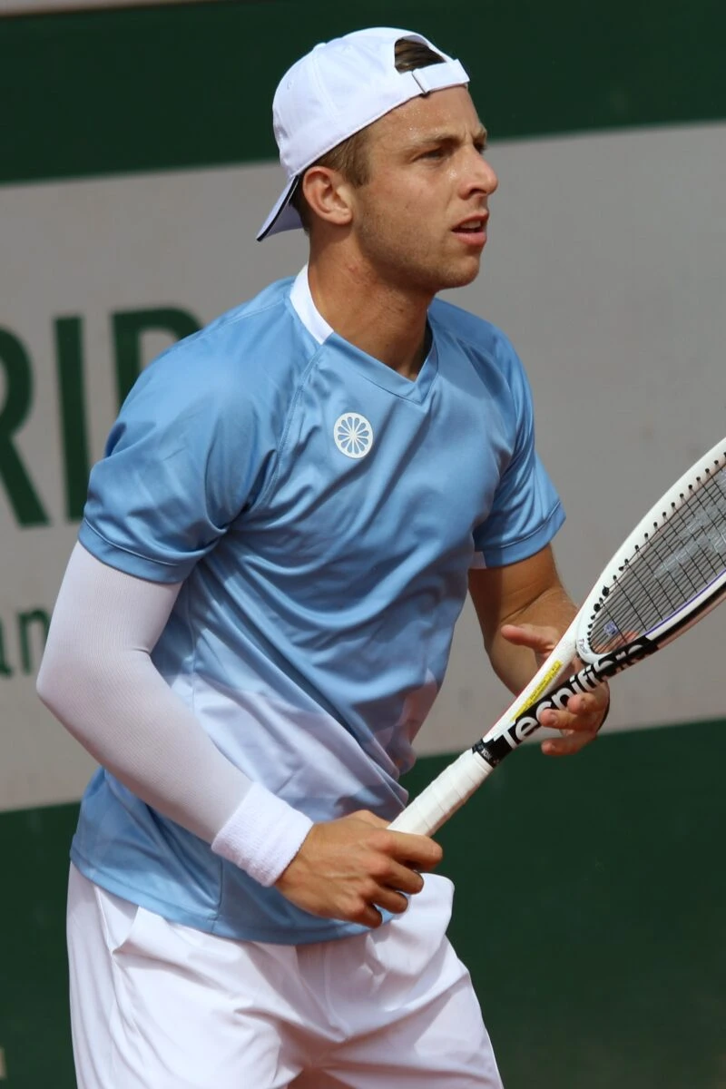 Tallon Griekspoor impegnato al Roland Garros