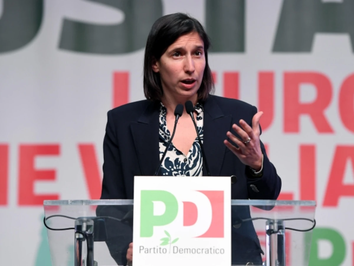 Elly Schlein durante un intervento pubblico