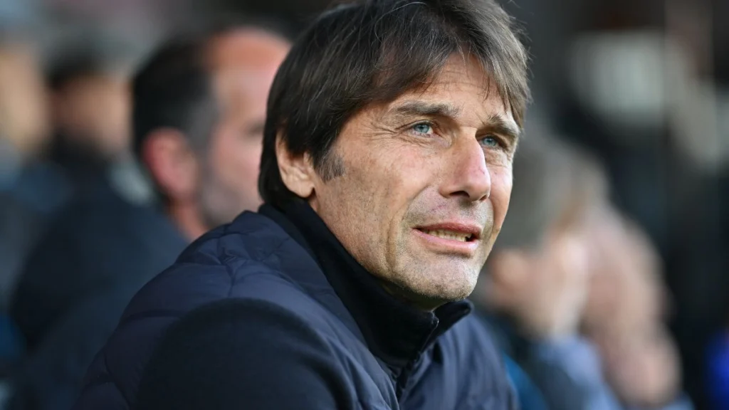 Antonio conte durante la partita inter napoli 