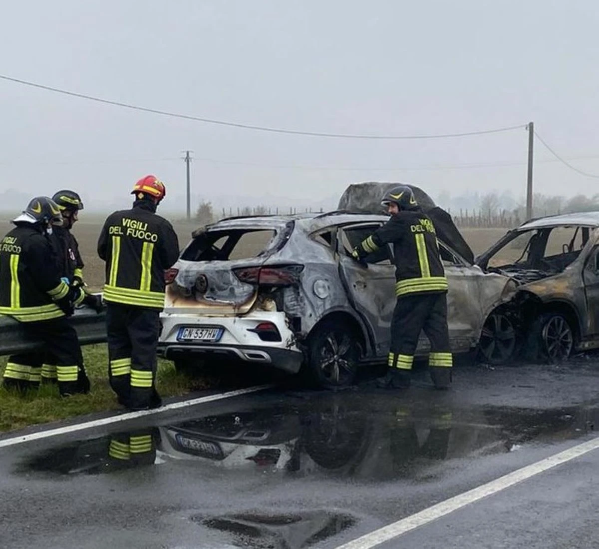Auto distrutte dalle fiamme a Ravenna