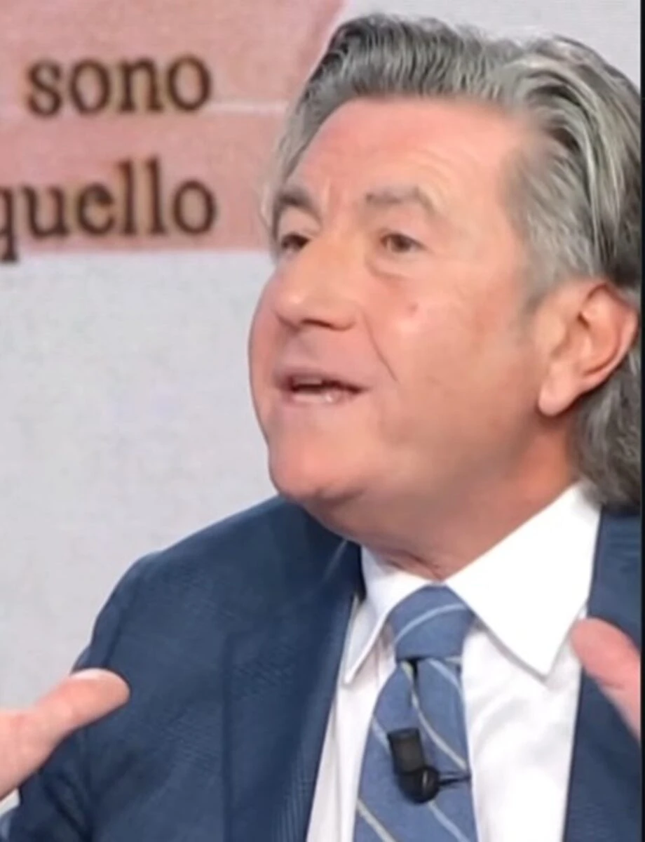 Avvocato De Rensis durante un'intervista televisiva